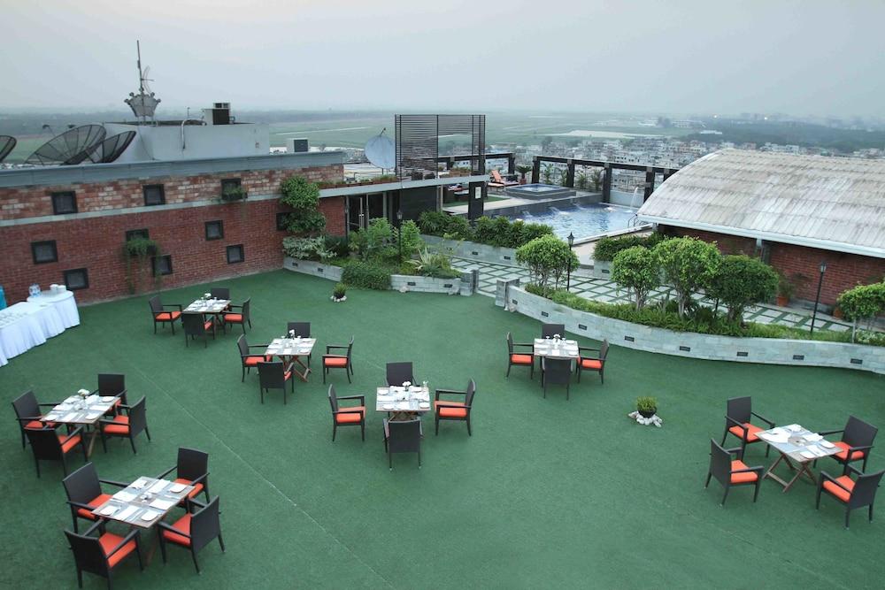 Dhaka Regency Hotel & Resort Limited Zewnętrze zdjęcie