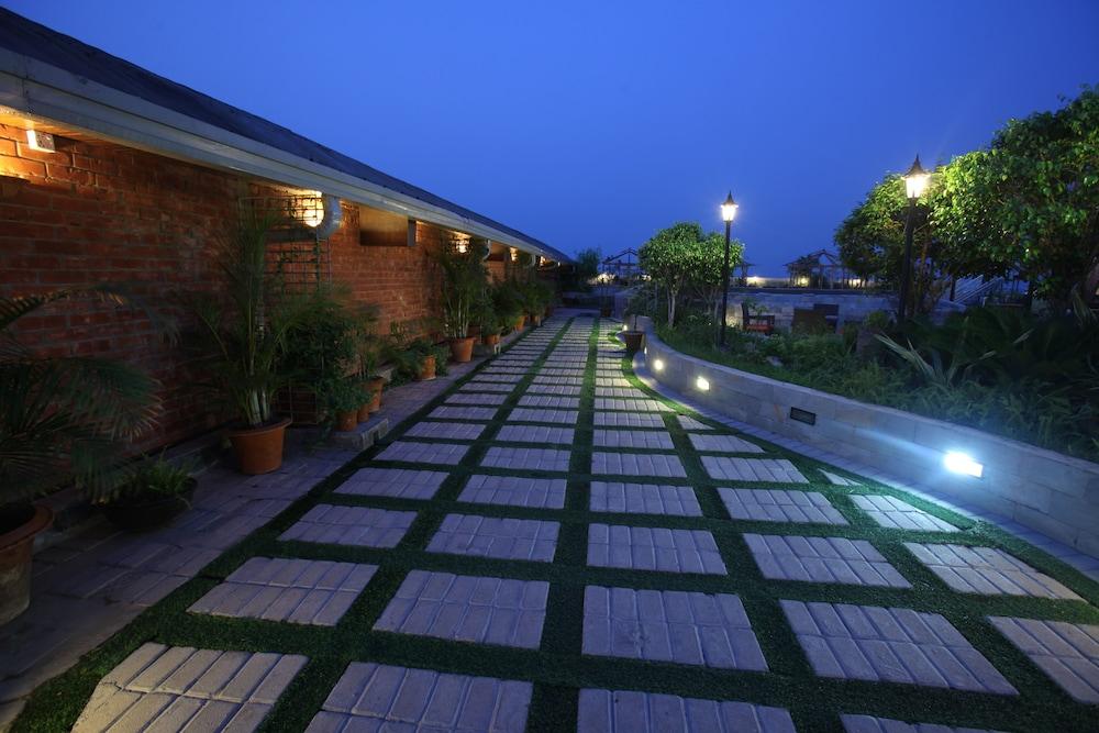 Dhaka Regency Hotel & Resort Limited Zewnętrze zdjęcie